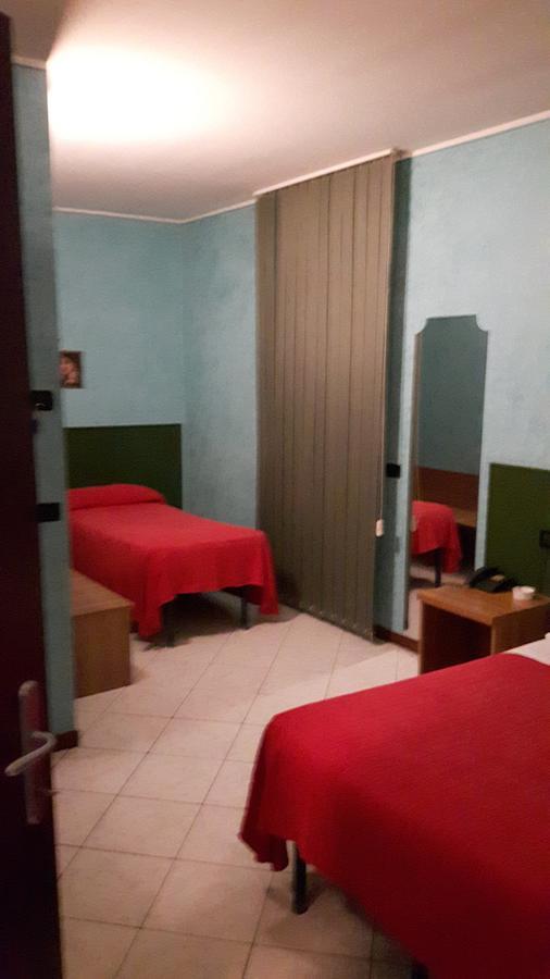 Hotel Armida Castenedolo Buitenkant foto