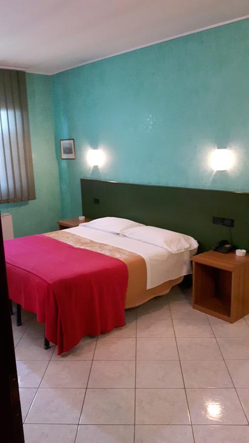 Hotel Armida Castenedolo Buitenkant foto
