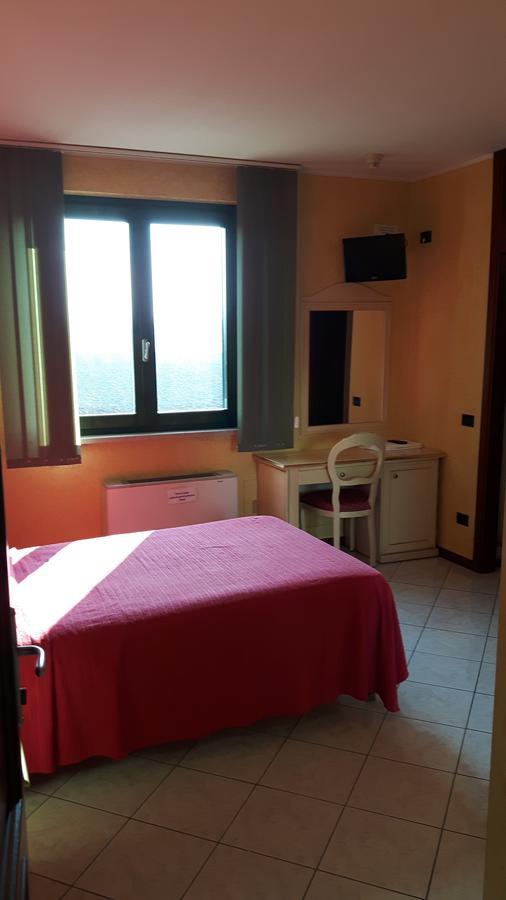 Hotel Armida Castenedolo Buitenkant foto
