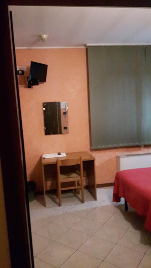 Hotel Armida Castenedolo Buitenkant foto