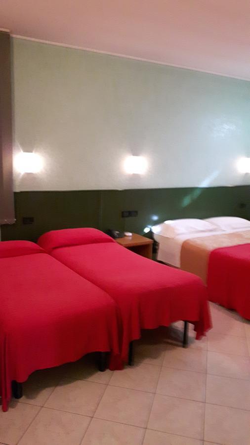 Hotel Armida Castenedolo Buitenkant foto